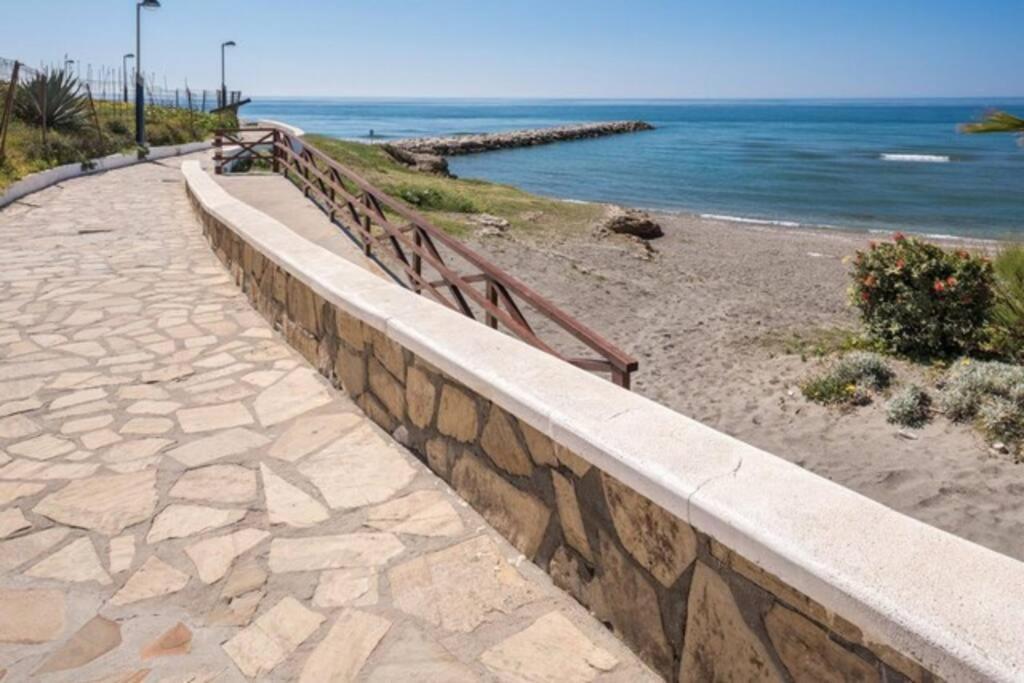 Beautiful On The Torrox-costa Boulevard! Appartamento *