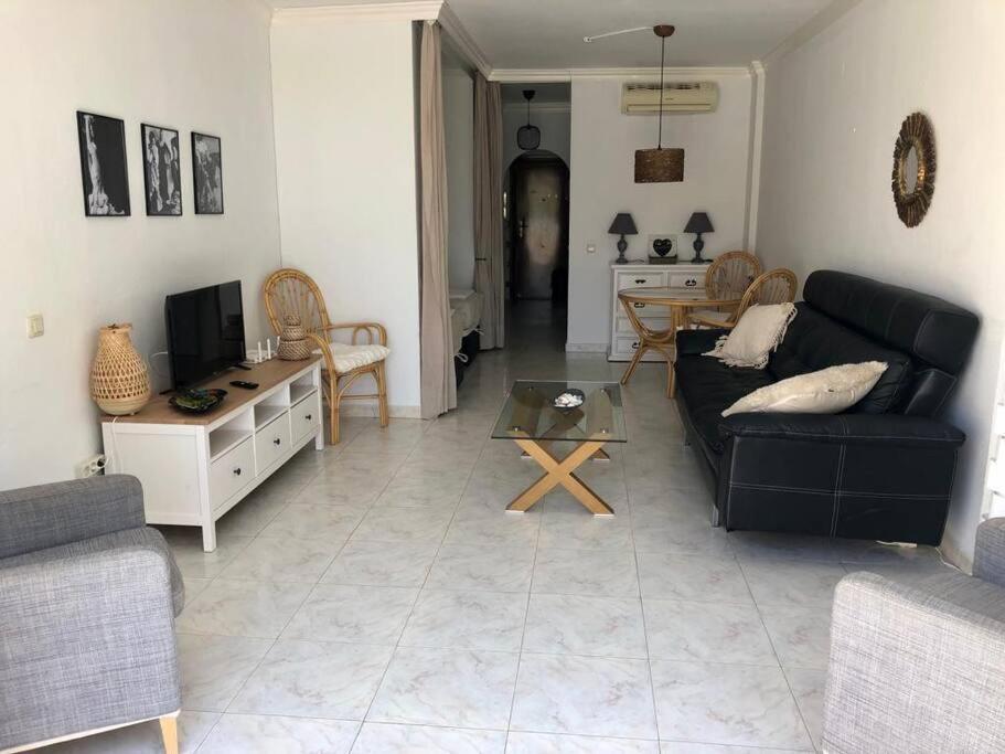 Beautiful On The Torrox-costa Boulevard! Appartamento Málaga