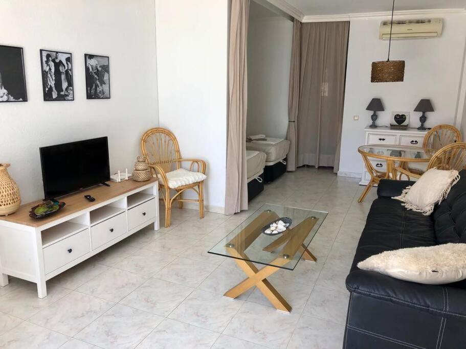 Beautiful On The Torrox-costa Boulevard! Appartamento